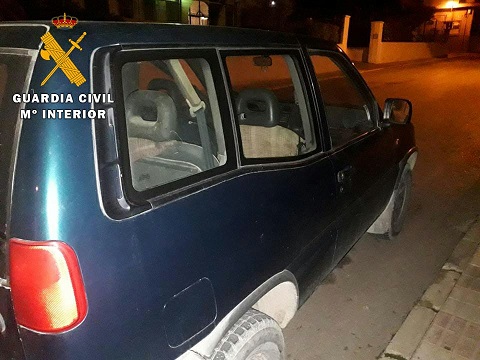 Detenida una conductora por un presunto delito de Hurto y Uso de Vehículo a motor.