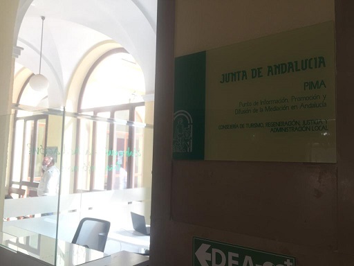 Justicia y el Colegio de Arquitectos de Jaén colaboran para potenciar la mediación en el ámbito civil.