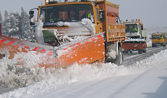 Más de 400 operarios cuidarán del estado de las carreteras de Andalucía frente a las nevadas.