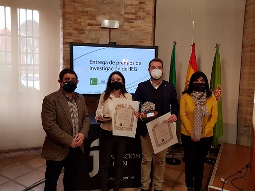 El presidente de la Diputación pone en valor la necesidad de investigar en la entrega de los galardones del IEG.