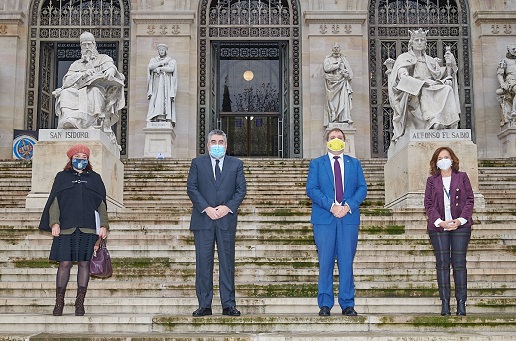 El presidente de Correos y el ministro de Cultura y Deporte firman un convenio para apoyar a las librerías de proximidad.
