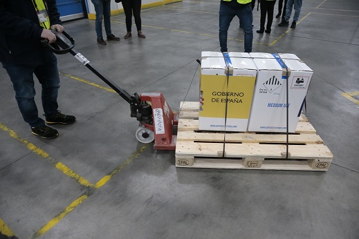 Llegan a España las primeras dosis de la vacuna contra la COVID-19.