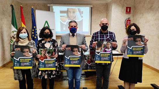 171 menores de Jaén que viven en centros de protección buscan familia de acogida.