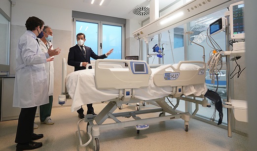 Moreno pone en valor la inversión de 12,3 millones en infraestructuras sanitarias en la provincia de Jaén para hacer frente a la pandemia.