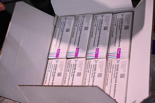 España recibe las primeras 196.800 dosis de la vacuna de AstraZeneca y la Universidad de Oxford contra la COVID-19.