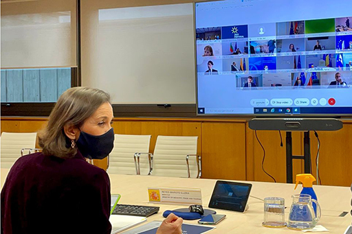 España insta a la Comisión a que acelere el certificado de vacunación europeo para recuperar la movilidad garantizando viajes seguros.