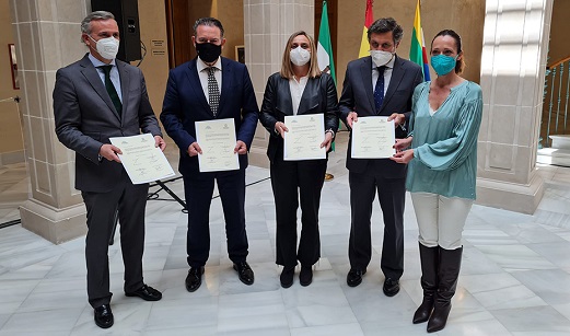 La consejera de Fomento agradece a Cofares su apuesta por Andalucía al instalarse en Linares.