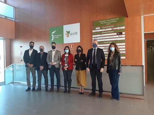 Diputación aborda con el Smart City Clúster la aplicación del modelo de ciudad inteligente en el mundo rural.