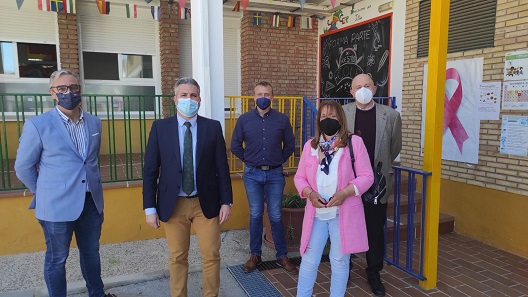 Educación inicia un plan para ampliar la oferta y reformar el colegio 19 de Julio de Bailén.