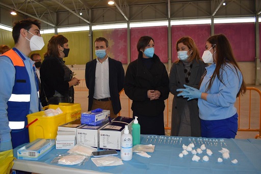 La Junta vacuna hasta este viernes a 5.000 mayores de 80 años en el ‘Jaén Arena’.