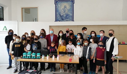 Más de 16.500 alumnos de Primaria participan en un programa de competencias digitales.