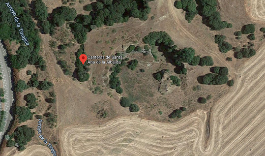 Rescatadas y evacuadas al hospital una mujer y una menor tras caer a unas canteras en Córdoba capital.