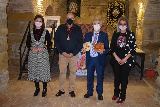 El municipio de Lopera acoge la exposición fotográfica «Virgen de la Cabeza».