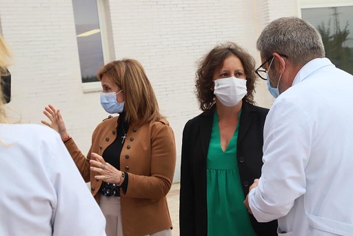 Catalina García anuncia una inversión de más de cinco millones de euros para el Hospital Alto Guadalquivir de Andújar.