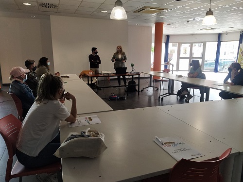 Veinte personas participan en el curso de guía turístico en Marmolejo.