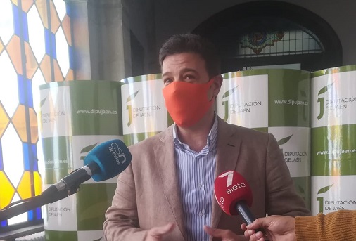 Ciudadanos se felicita por el “acuerdo histórico” en la Diputación para eliminar los “guardarraíles asesinos de nuestra provincia”.