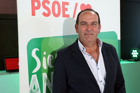 El Ayuntamiento de Porcuna aprueba la moción del PSOE exigiendo a la Junta los planes de empleo “con el apoyo de C’s”.