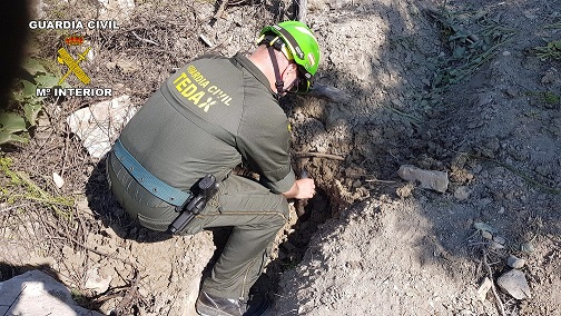 La Guardia Civil ha neutralizado un proyectil de artillería procedente de la guerra civil española.