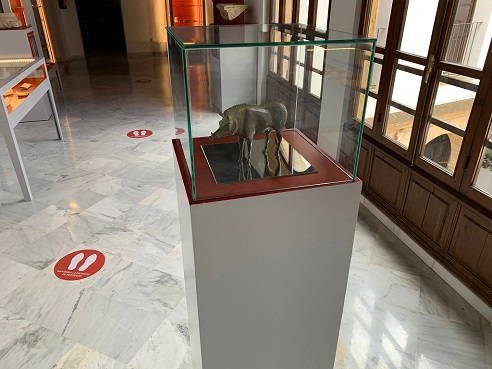 El Museo Arqueológico de Andújar exhibe una “pieza singular” de un jabalí de bronce.