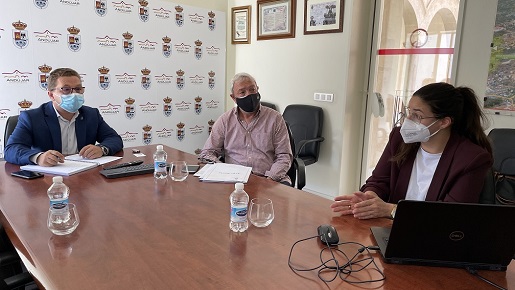 Reunión con la empresa ENCE para abordar la construcción de una planta solar fotovoltaica en Andújar.