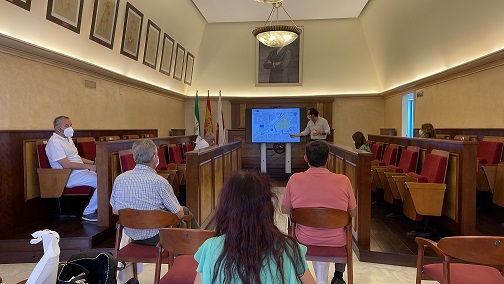 Comienza la exposición a vecinos, colectivos y empresarios del proyecto de Regeneración y Humanización del Ecosistema Natural y Cultural del Eje Parque Colón-Ribera del Guadalquivir.