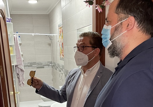 Más de medio centenar de solicitantes reciben las subvenciones para la rehabilitación de vivienda del Ayuntamiento de Andújar.