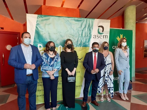 El presidente de la Diputación participa en la entrega de los VIII Premios Empresariales Ciudad de Martos.