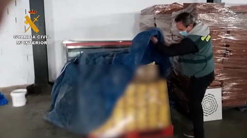 La Guardia Civil de Córdoba desarticula un grupo criminal dedicado a la adulteración, manipulación y distribución de una conocida marca de Whisky.