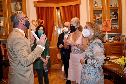 Del Pozo destaca la colaboración institucional en la protección del patrimonio bailenense.