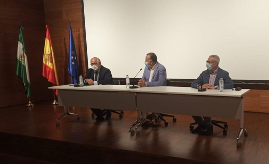 Presentado en Jaén el libro “Oleum. El aceite de los dioses”, de Jesús Maeso.