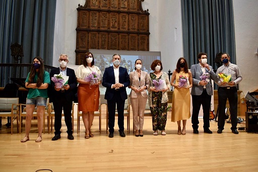 La Junta rinde homenaje a todas las personas que han hecho posible una educación segura.