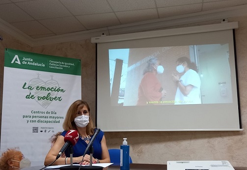 La Consejería de Igualdad pone en marcha una campaña para impulsar la actividad en los centros de día para personas mayores y con discapacidad.