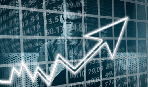 Casi siete de cada diez universitarios con máster trabajan a los cuatro años de terminar estos estudios.