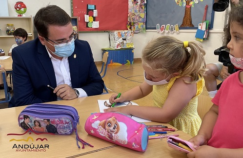 El Ayuntamiento de Andújar promueve, un año más, la conciliación durante los meses estivales con la Escuela Municipal de Verano.