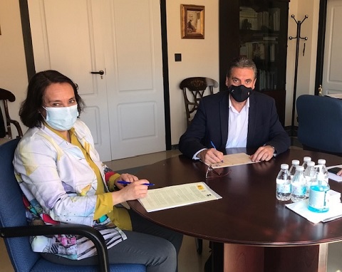 La Diputación de Jaén subvenciona el material de estudio a 130 estudiantes del centro asociado en Jaén de la UNED.