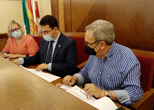 El Ayuntamiento de Andújar firma un nuevo convenio con Cruz Roja para el desarrollo de la Escuela de Verano de Garantía Alimentaria 2021.