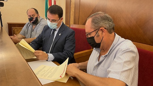 El Ayuntamiento de Andújar renueva su convenio con la Peña Flamenca ‘Los Romeros’ para la realización de la Escuela Local de Flamenco.