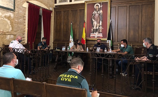 La subdelegada anuncia que habrá más presencia de la Guardia Civil durante las fiestas de Arjonilla.