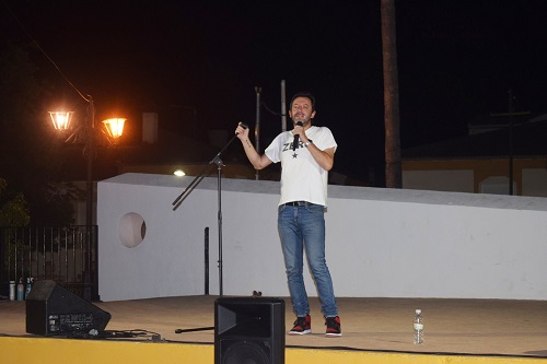Noche de humor con David Navarro en el Jardín Municipal de Lopera.