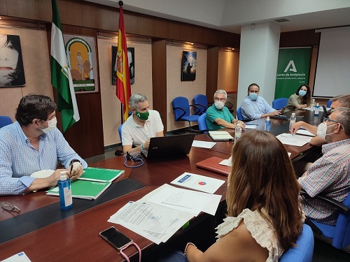 El delegado de Educación prepara el inicio de curso con los directores de los centros escolares.