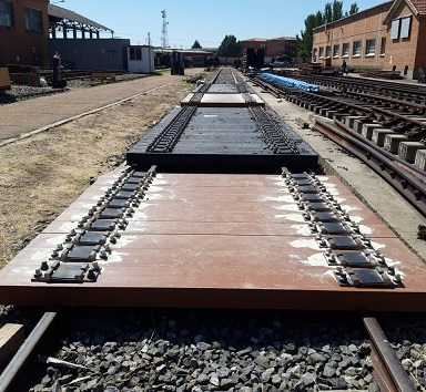 Adif instalará traviesas plásticas y sintéticas en varios tramos de la red ferroviaria para analizar su viabilidad.