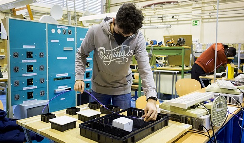 Empleo pone a disposición de los ayuntamientos 90 millones de euros para formación a desempleados.