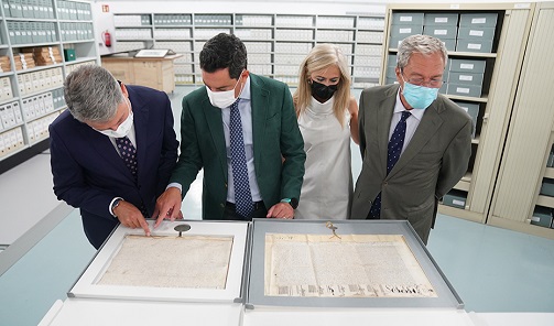 Juanma Moreno inaugura la sede definitiva del Archivo General de Andalucía, que deja de ser la única región sin ubicación para sus fondos documentales.