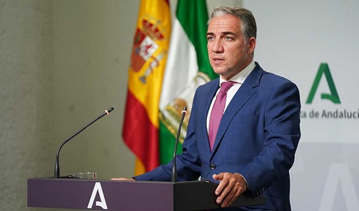 El Gobierno de Andalucía crea el servicio 012 para unificar 20 líneas de atención al ciudadano.