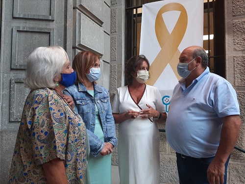 La Delegación Territorial de Salud y Familias se suma a la iniciativa ‘Enciende la esperanza’.