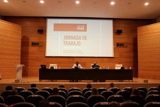 Reyes advierte que Moreno Bonilla cometería “una gran irresponsabilidad” si no elabora los Presupuestos.