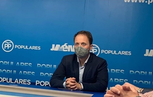 Domínguez felicita a los españoles por el Día de la Hispanidad, “un día de Fiesta Nacional de la que sentirnos inmensamente orgullosos”.