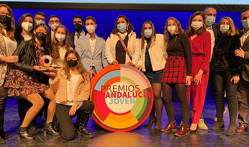 El IAJ concede en su 25 aniversario el premio de honor Andalucía Joven al juez Emilio Calatayud.