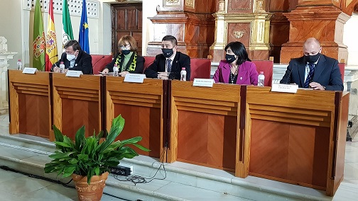 Reyes destaca el compromiso constante del IEG en la búsqueda y divulgación del conocimiento en la apertura del curso 21-22.