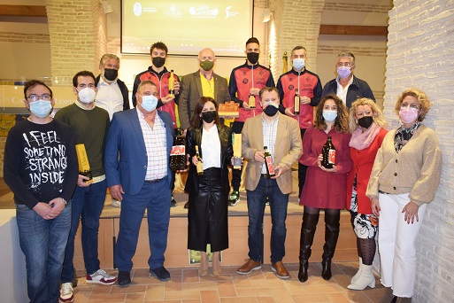 El Ayuntamiento de Lopera y las Cooperativas Oleícola «La Loperana» y «Desarrollo Loperano» presentan el Primer Aceite de Lopera.